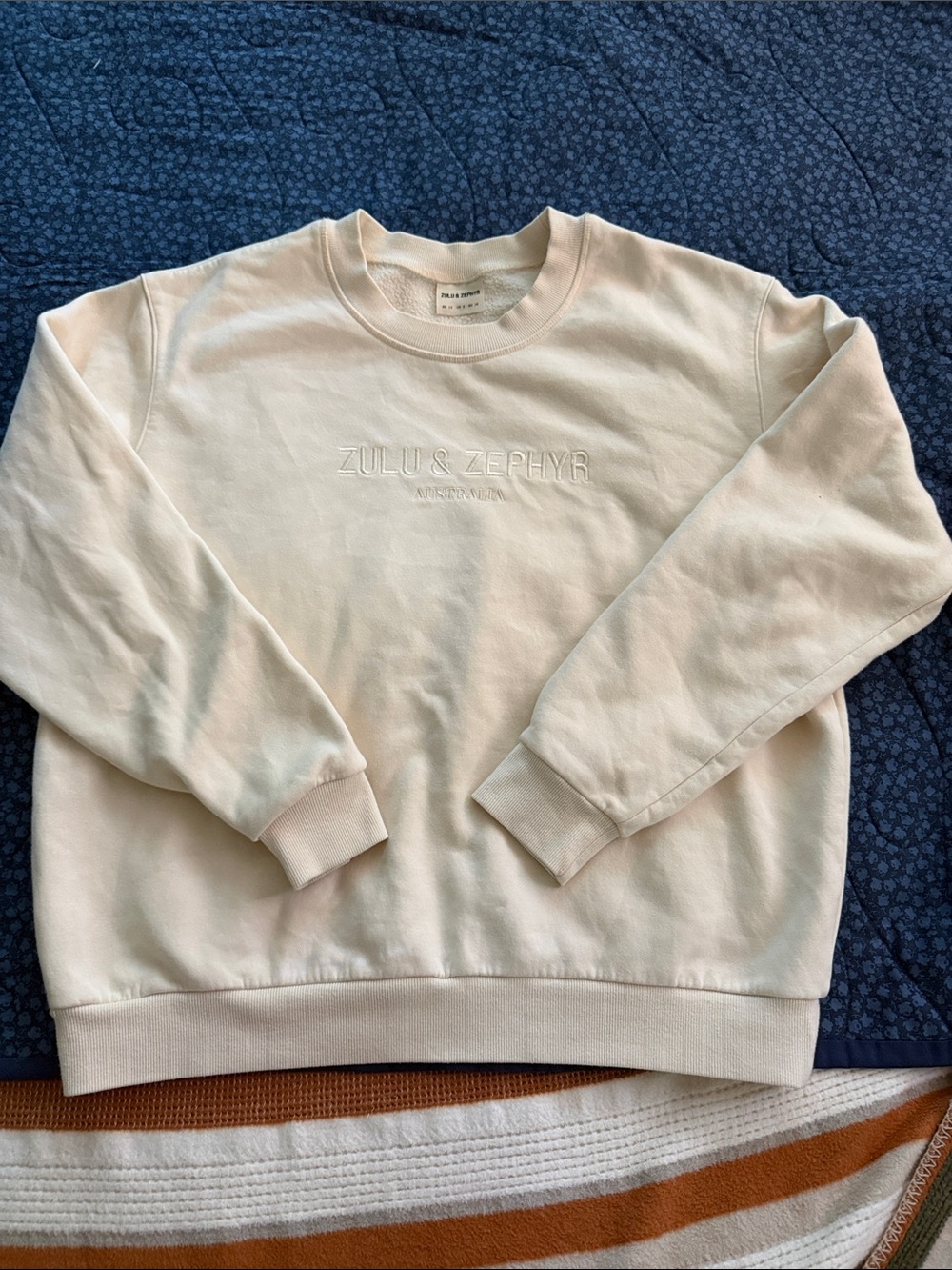 Zulu & Zephyr Australia Logo Crewneck Sweatshirt – Cream Minimalist oversized